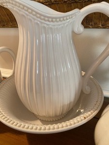 lot 121 image: Six WhiteIvory Colored Pitchers and Bowl and Vase
