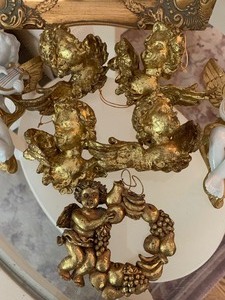 lot 132 image: Lot of Angelic Decor