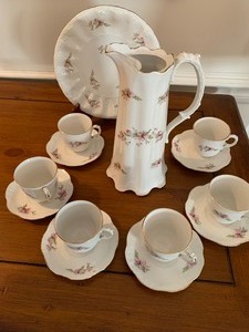 lot 155 image: Lot of collectibles