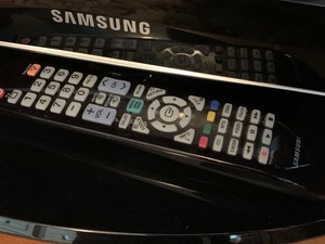 lot 131 image: Samsung TV