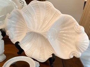 lot 151 image: Lot of Ivory Dishes