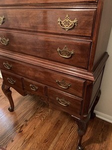 lot 164 image: Mahogany Chippendale Style Highboy Chest of Drawers