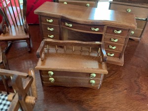 lot 278 image: 12 Pieces of Wooden Doll Furniture (NIB)