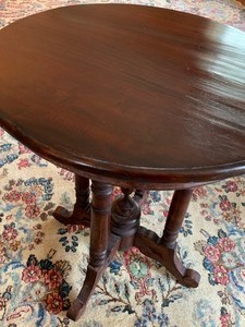 lot 288 image: Round Accent Table
