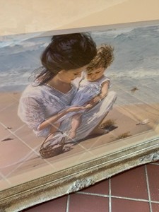 lot 286 image: Mother and Child Print in a Ornate Frame