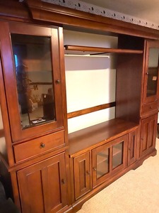 lot 250 image: Lighted Entertainment Center