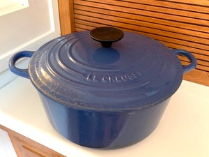 lot 371 image: LeCreuset Covered Pot - #24