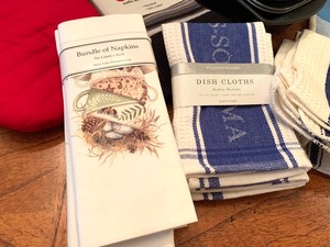 lot 358 image: Kitchen Items