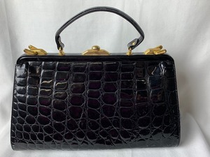 lot 12 image: Coco Bidente Handbag