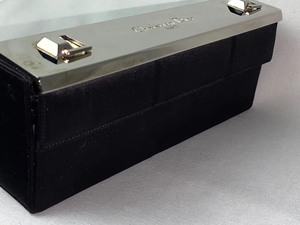 lot 14 image: Christian Dior Clutch