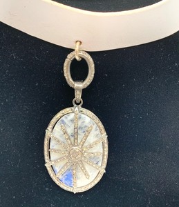 lot 46 image: Sterling Pendant Choker
