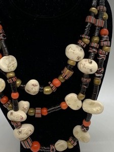 lot 34 image: Super Fun Necklace
