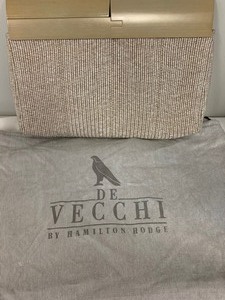 lot 33 image: De Vecci by Hamilton Hodge Envelope Clutch