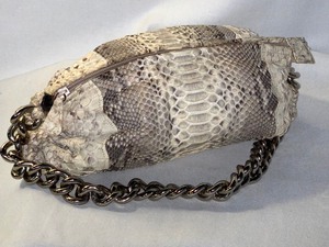 lot 20 image: Fatto A Mano by Carlos Falchi Handbag