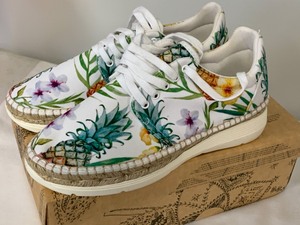 lot 67 image: Ladies Shoes by Free People- Jackson Sneaker Size 38