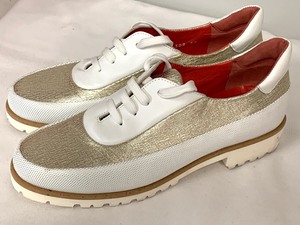 lot 69 image: Pas de Rouge Ladies Shoes -Size 39