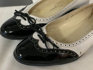 lot 146 image: Vintage Salvadore Ferragamo Flats