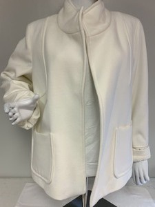 lot 91 image: Ladies Chico Jacket (New w Tag)