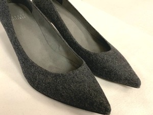 lot 150 image: Pair of Stuart Weitzman Shoes - New
