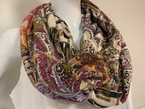 lot 170 image: Chicos Infinity Scarf- New wTags