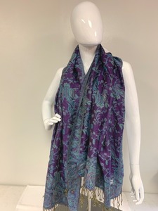 lot 169 image: Beautiful Pashmina Scarf