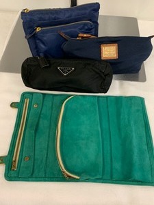 lot 160 image: Make UpJewelry Bags