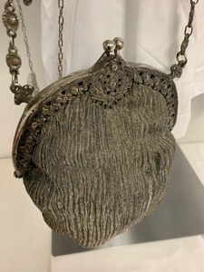 lot 159 image: Two Fun Vintage Style PursesHandbags