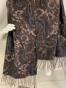 lot 167 image: Loro Piana Cashmere Scarf