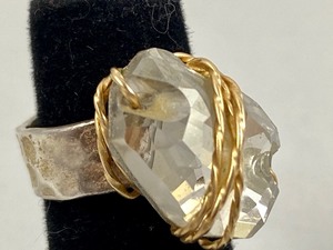 lot 127 image: Beautiful Sterling Silver & Crystal Ring Size 6.5