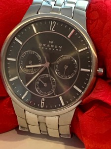 lot 200 image: Skagen Watch