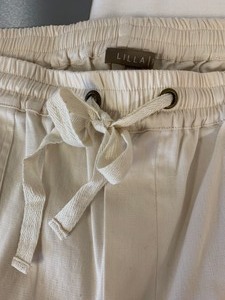 lot 213 image: LillaP PantsWoven Ankle Pant