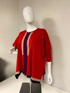 lot 225 image: St. John Zip Up Knit Sweater