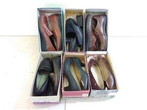 Box of Womens Dress Shoes (Sizes 7 & 7�)