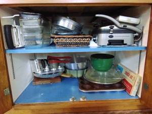 Contents of Kitchen Cabinet