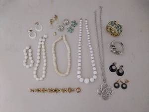 Collection of Vintage Costume Jewelry