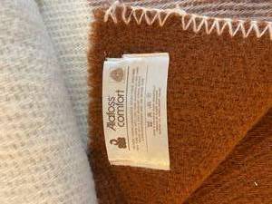 Alafoss throw blanket