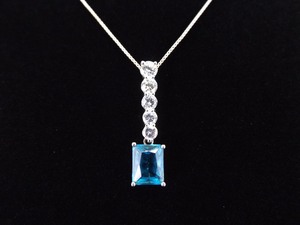 .925 Sterling Silver Square Cut Aquamarine Crystal Pendant Necklace