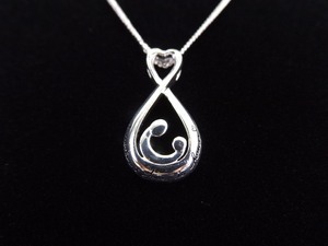 .925 Sterling Silver A Mothers Love is Forever Pendant Necklace