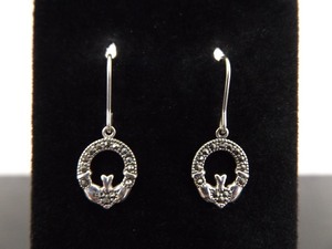 .925 Sterling Silver Art Nouveau Celtic Claddagh Dangle Hook Earrings