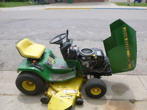 John Deere Riding Lawn Mower