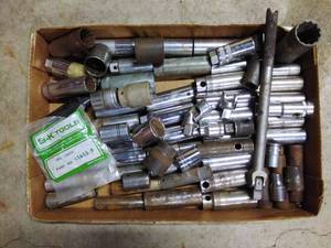 lot 61 image: Box of Sockets