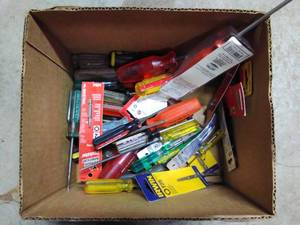 lot 68 image: Box of Screwdrivers & Bits