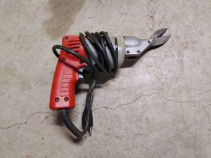 lot 87 image: Milwaukee Electric Shears