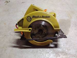 lot 88 image: Black & Decker Circular Saw