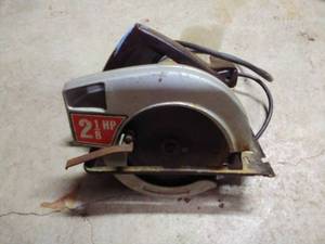 lot 89 image: Montgomery Ward Powr Kraft Circular Saw