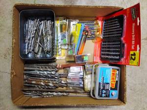 lot 104 image: Box of Masonry Bits