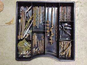 lot 106 image: Plastic Box of Bits & Drivers