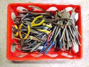lot 110 image: Crate of Wire Cutters & Needlenose Pliers
