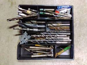 lot 123 image: Plastic Box of Bits