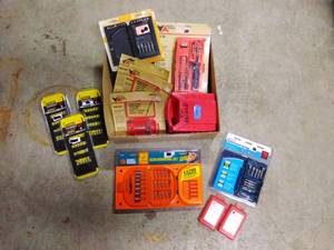 lot 137 image: Box of Assorted Bits